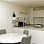 Trickett Gardens Holiday Inn