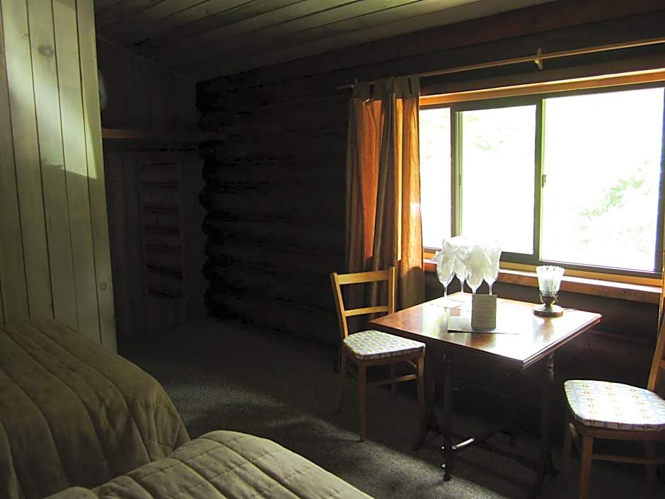 The Surf Lodge and Pub