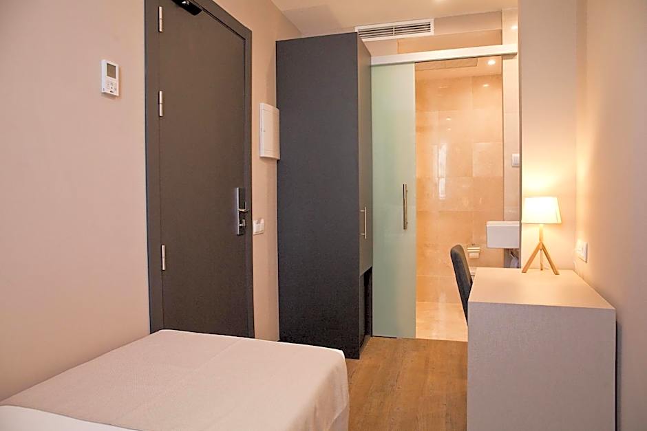 May Ramblas Hotel