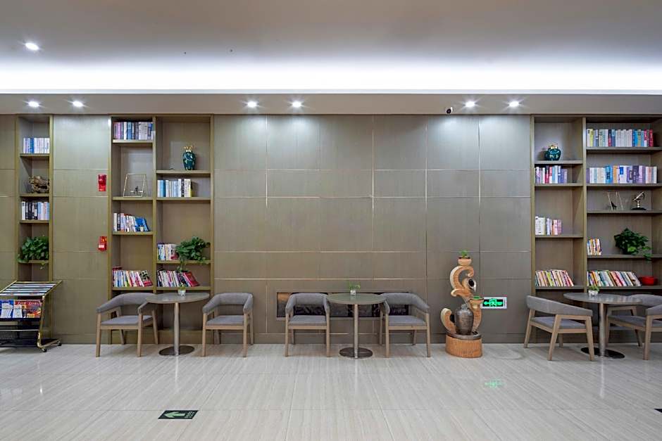 GYA Jiaxing Tongxiang City Century Avenue Hotel