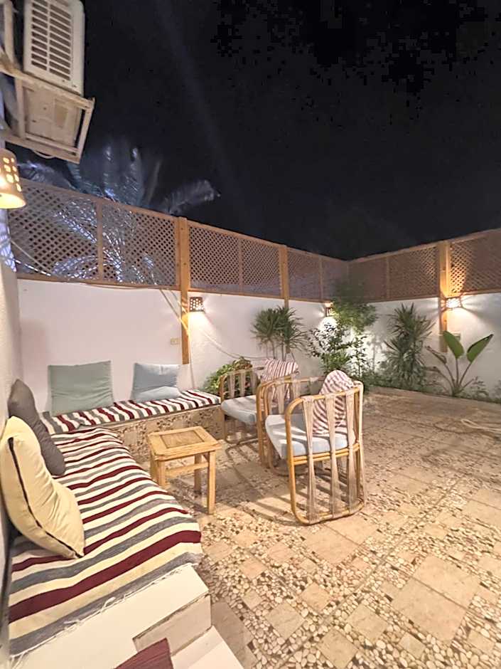 Apartment with roof top