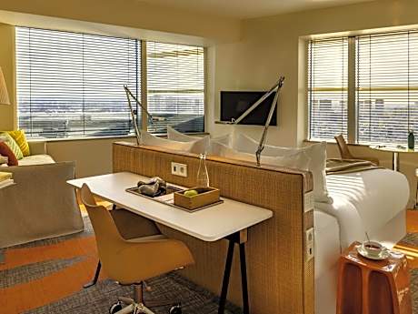 Junior King Suite with Panoramic City and Eiffel Tower View