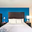 La Quinta Inn & Suites by Wyndham Brooklyn Downtown