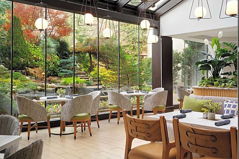 Hyatt Regency Suites Atlanta Northwest