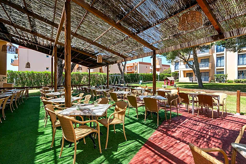 Sol Sancti Petri Aparthotel