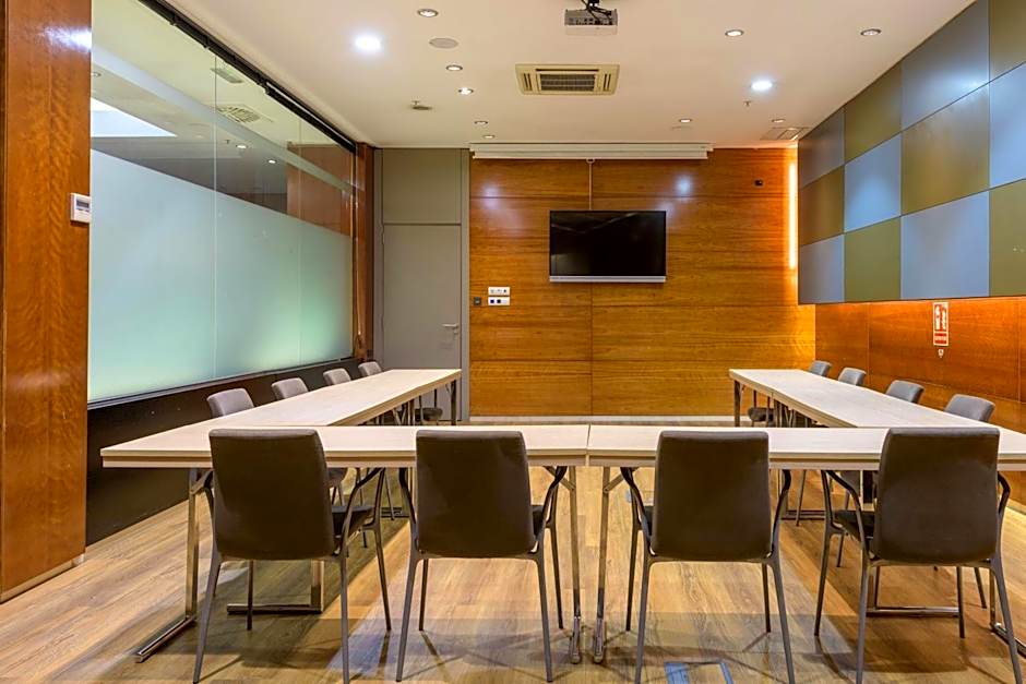 AC Hotel by Marriott Leon San Antonio