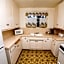 Cal Mar Hotel Suites