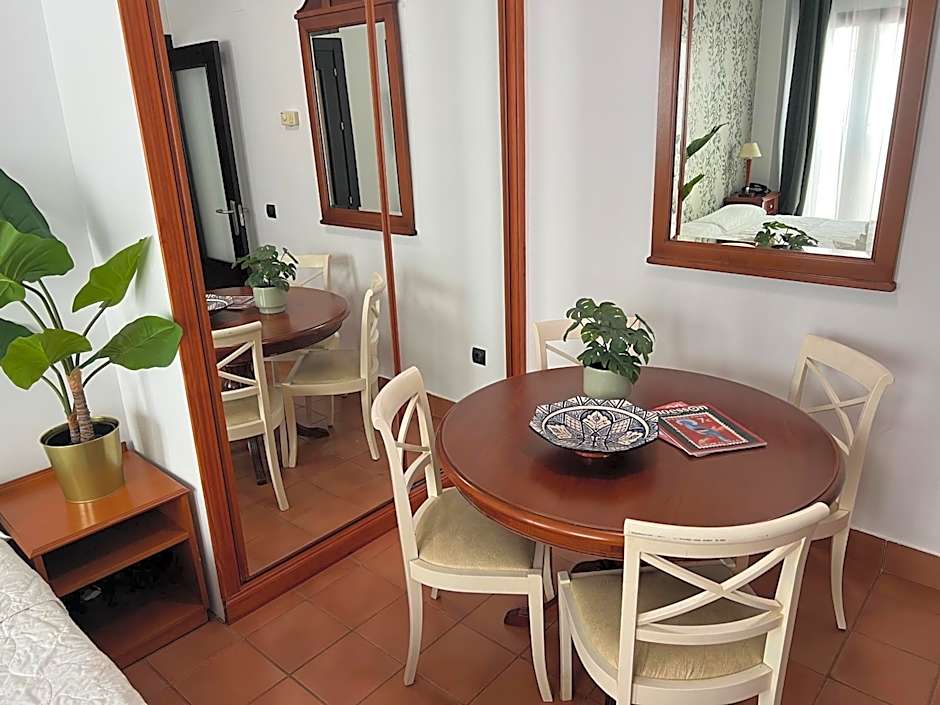 I AM La Posada Hotel and Apartment
