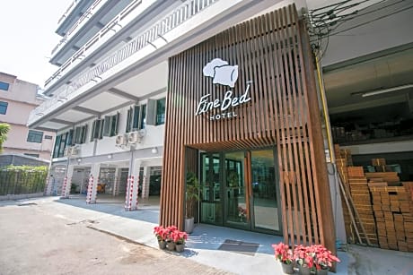 Fine Bed Hotel