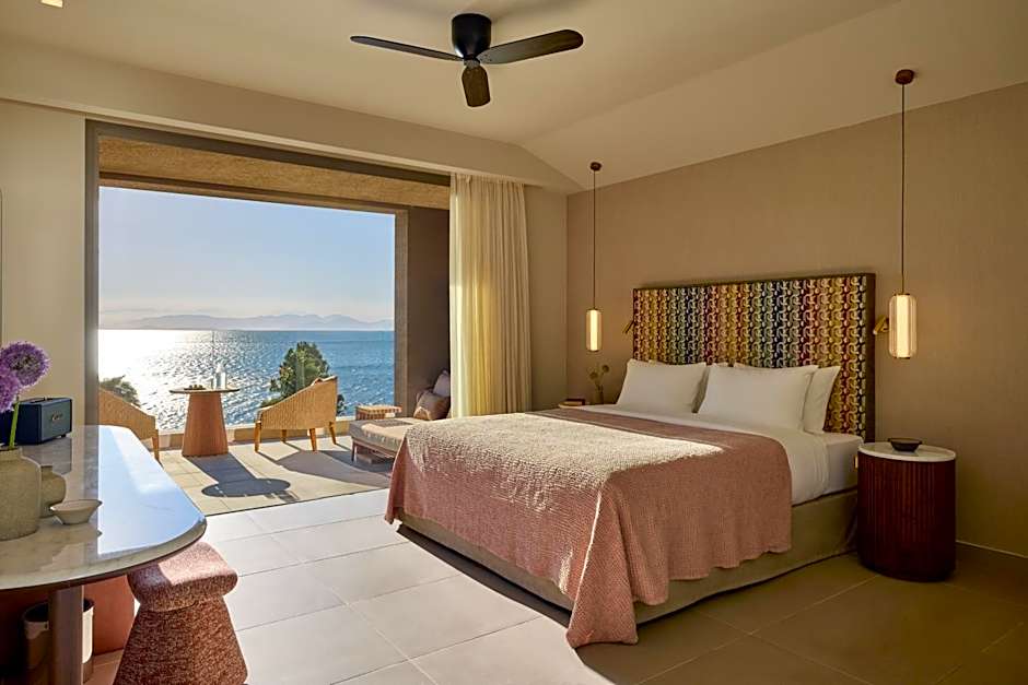 Photo 1 of 4 of Junior Rooftop Suite, Sea View