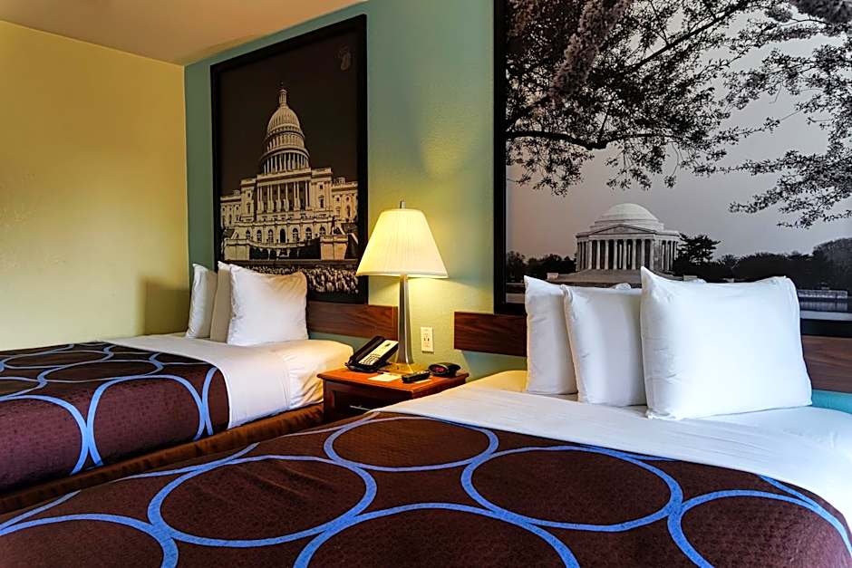 Super 8 by Wyndham Alexandria/Washington D.C. Area