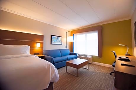 Standard King Room with Sofa Bed - Non-Smoking