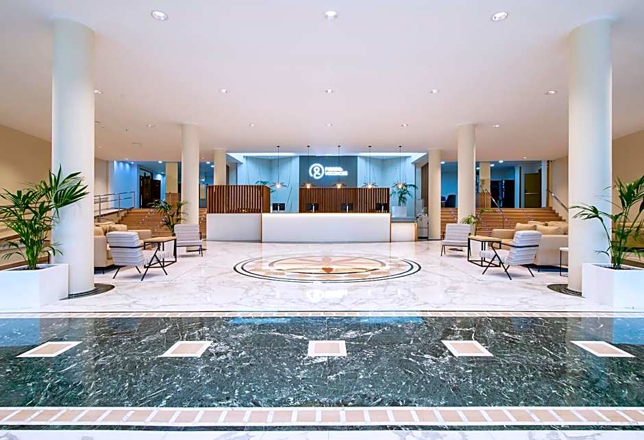Hotel Benidorm East by Pierre & Vacances