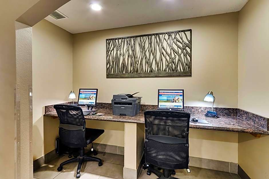 Best Western Plus University Inn & Suites