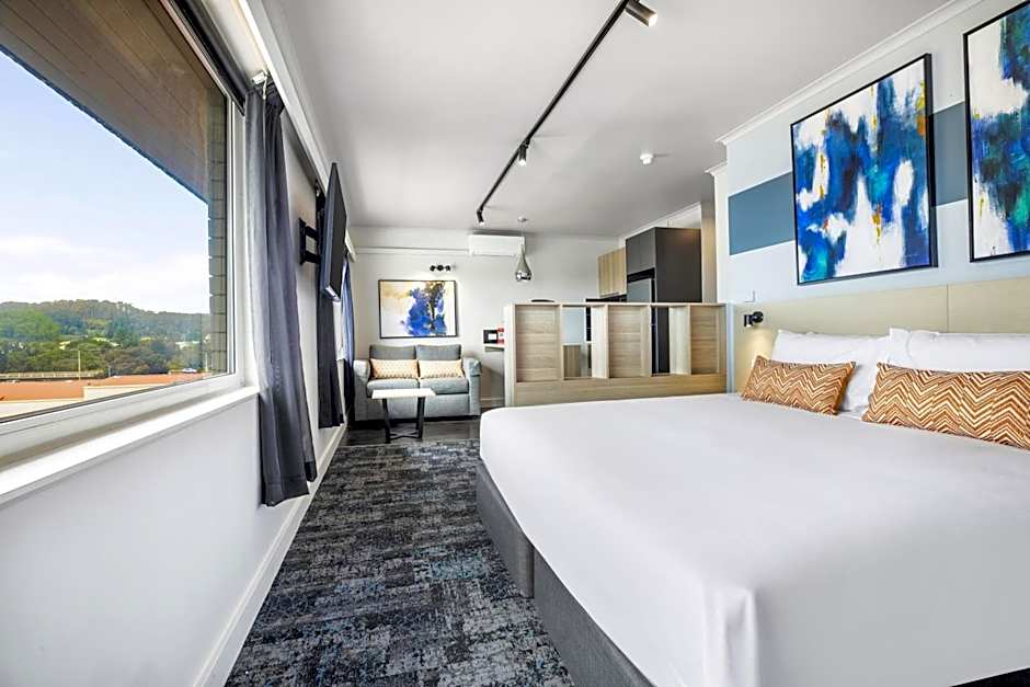 Burnie Central Townhouse Hotel