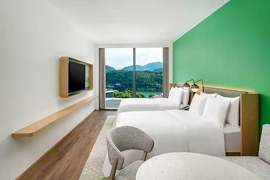 Foto 1 di 8 di Studio 2 Double Beds, Mountain View