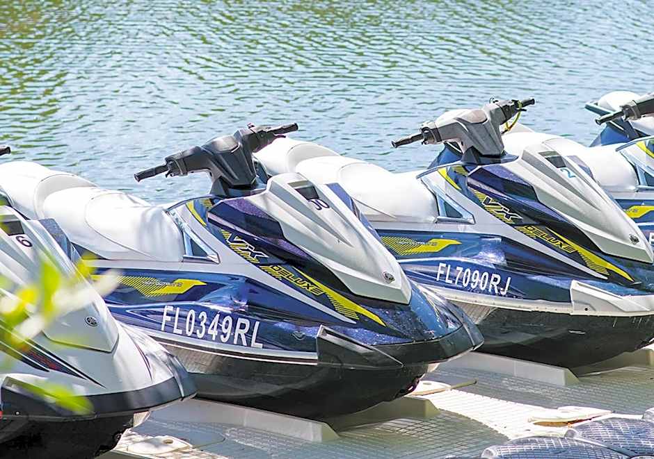 Parrot Key Hotel & Villas