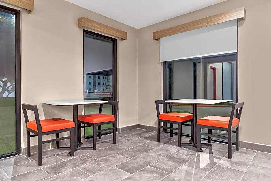 Hawthorn Extended Stay by Wyndham DFW Airport North