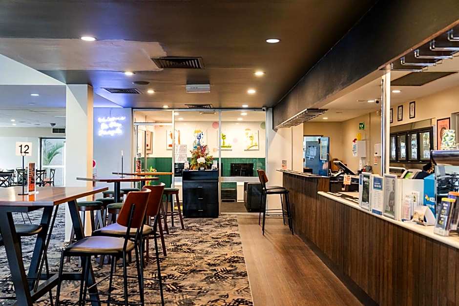 The Metropolitan Hotel