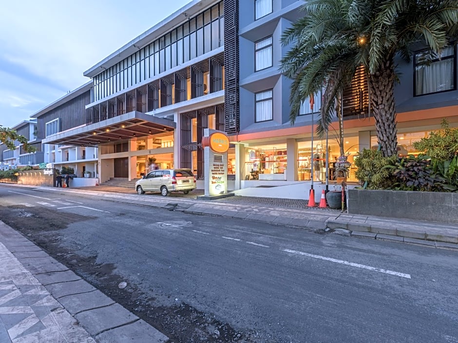 Harris Hotel Seminyak