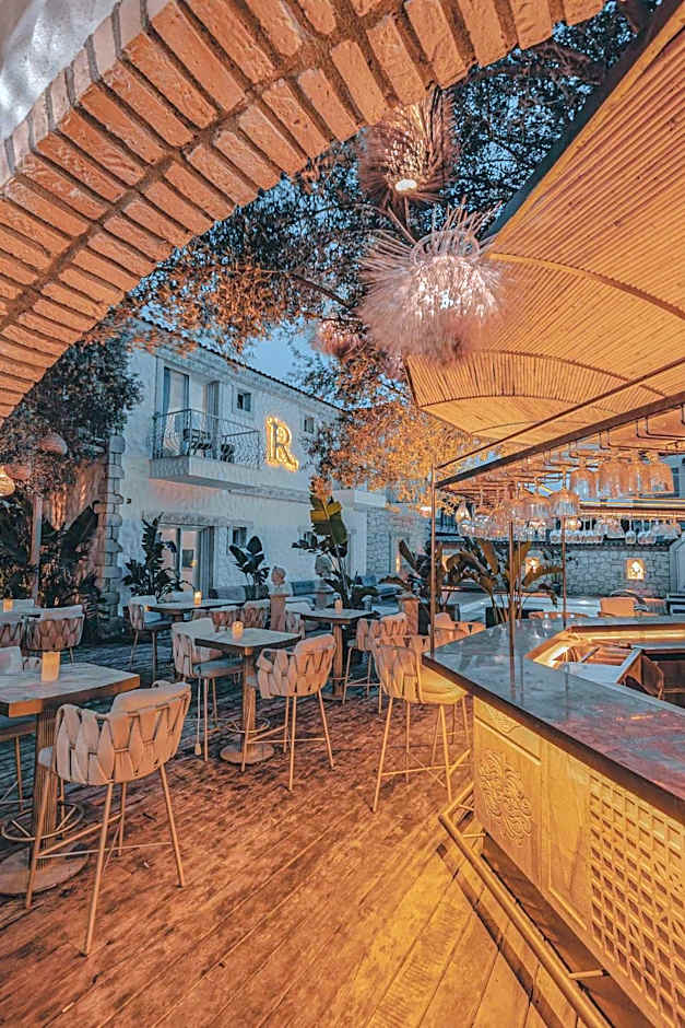 Rupa Otel Alacatı- Adults Only