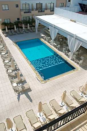 Senator Hotel Apartments