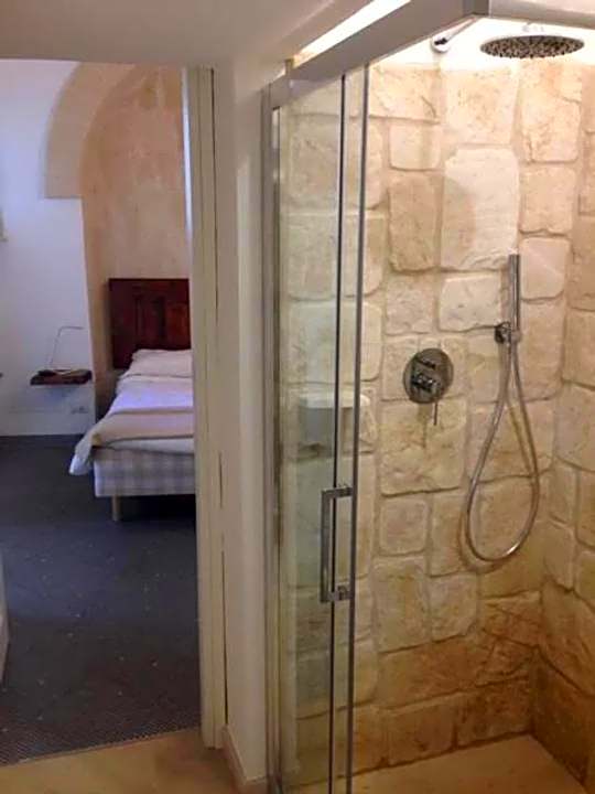 Le Malve Cave Retreat