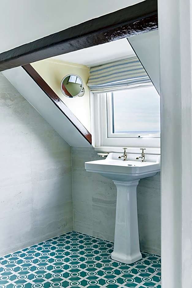 Outlaw's Guest House