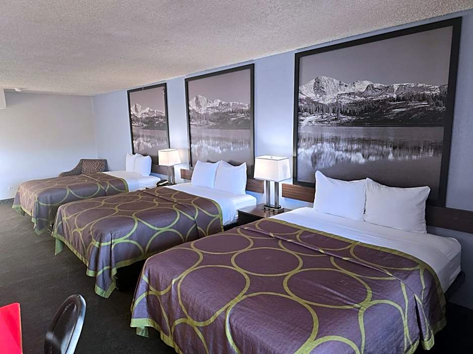 Super 8 by Wyndham Wheat Ridge/Denver West