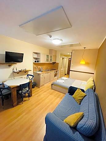 Studio Kris Villa Park