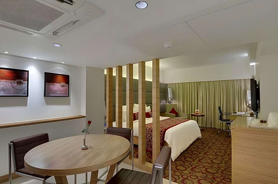 Pride Plaza Hotel Ahmedabad