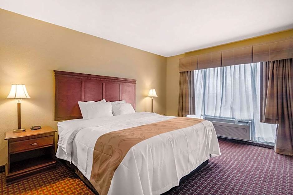 Quality Inn & Suites Carthage near Precious Moments Chapel