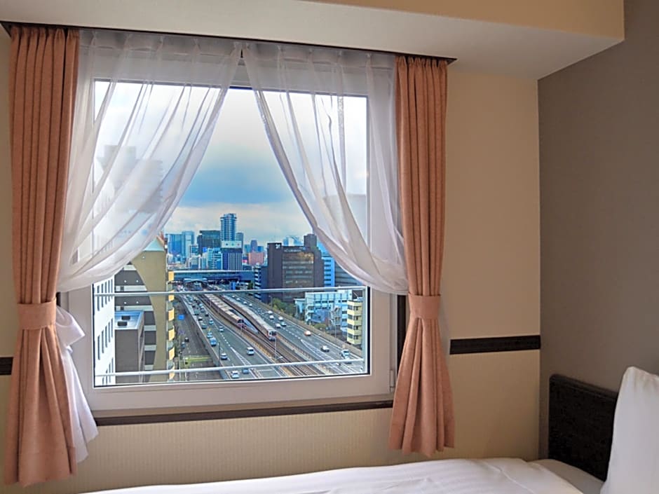 Toyoko Inn Shin-osaka Higashi-mikuni Ekimae