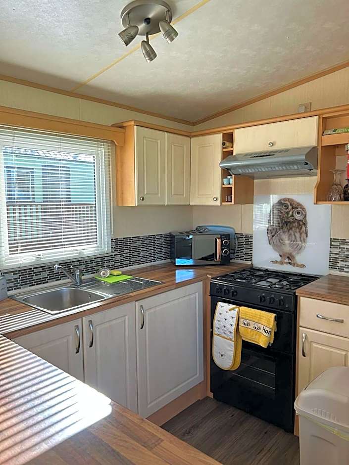 24 The Beeches Caravan Park