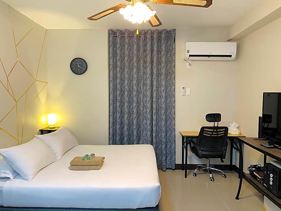 Quayside Condo near Airport