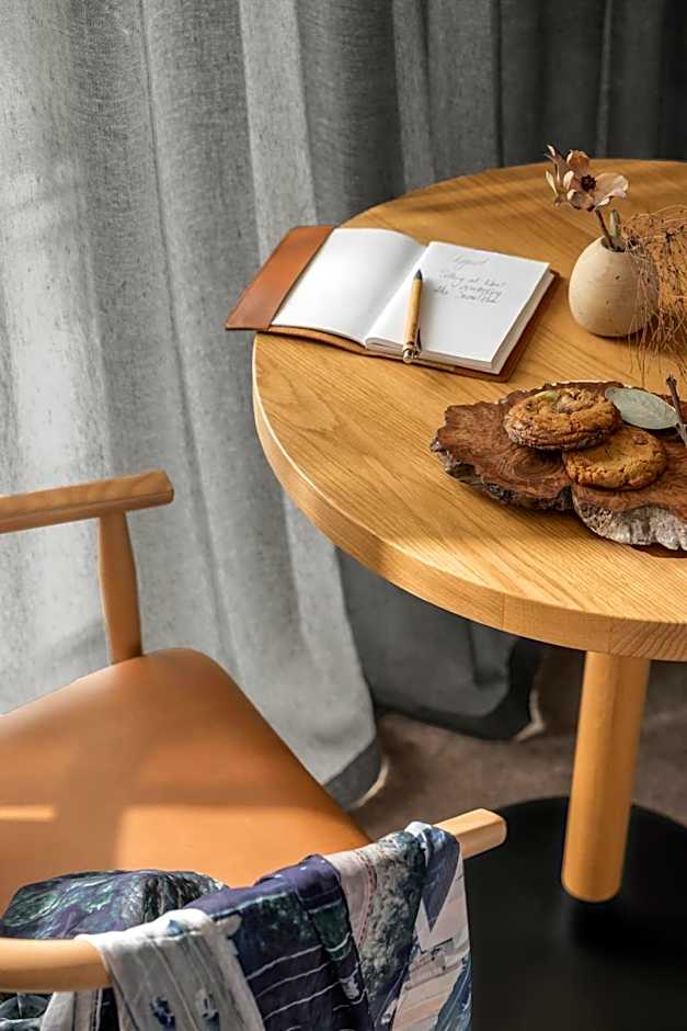 Wonil Hotel Perth, Handwritten Collection