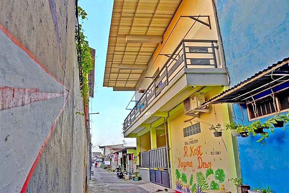 OYO Life 91884 Kost Kusuma Dewi Syariah