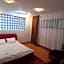 VillaWeb 9rooms - Long term business aparthotel 29 Euro per night per room, min 3months