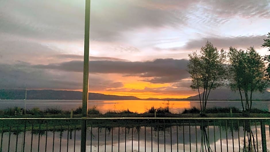 Anchorage Inn Lakeport