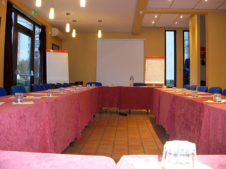 Central Hotel