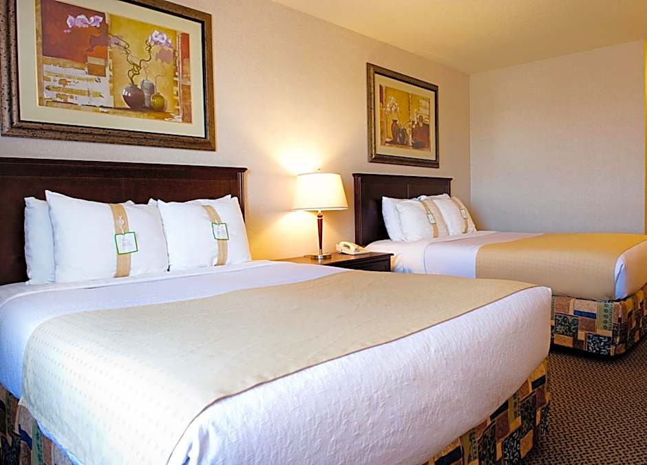 Holiday Inn Hotel & Suites-West Edmonton By IHG