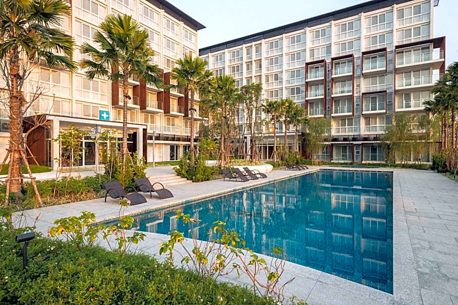 The Idle Hotel and Residence
