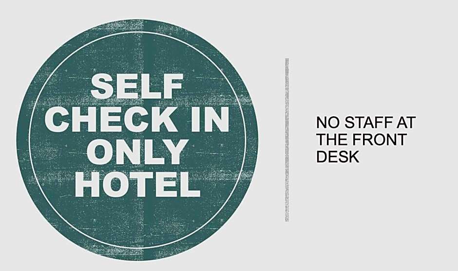 Hotel Entree - View of Canal Bruges