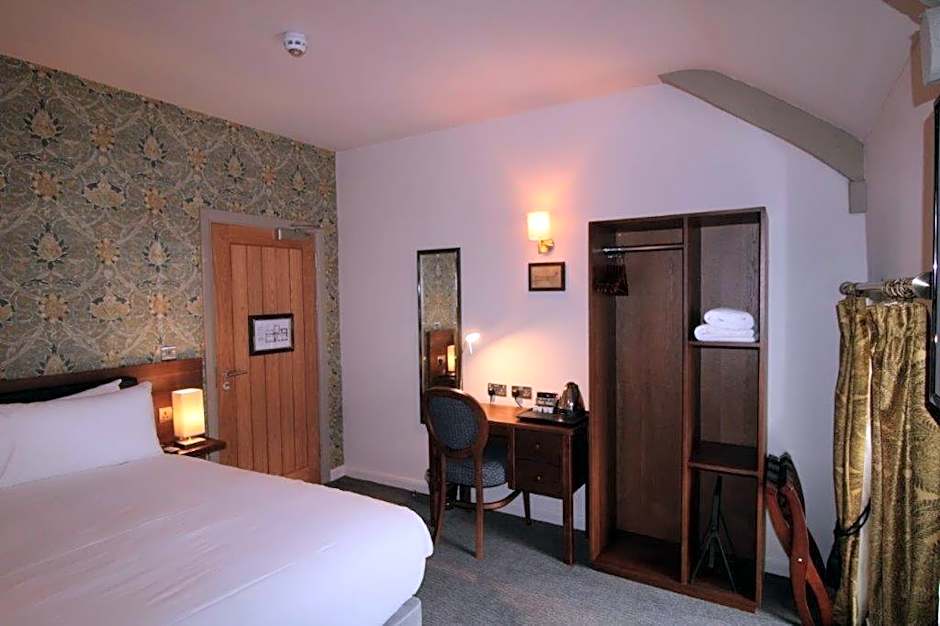 rooms @ the dolau inn