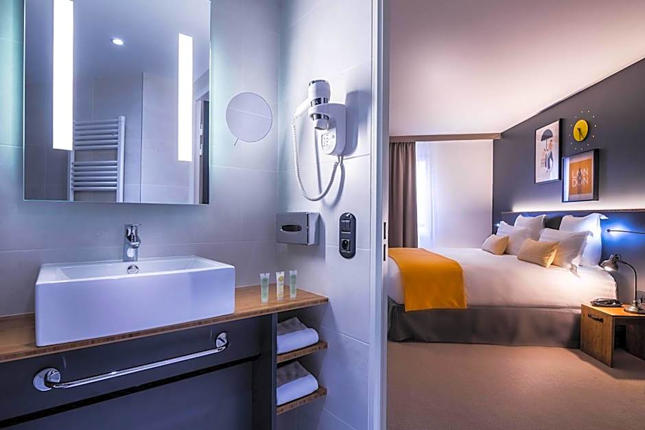 Best Western Plus Suitcase Paris La Defense