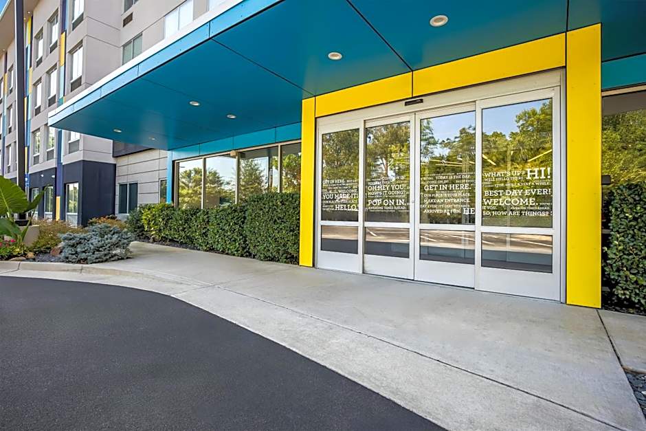 Tru by Hilton McDonough GA