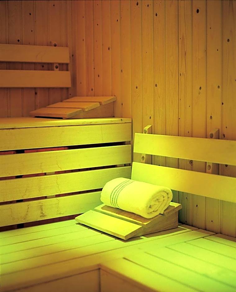 Knights Hill Hotel & Spa