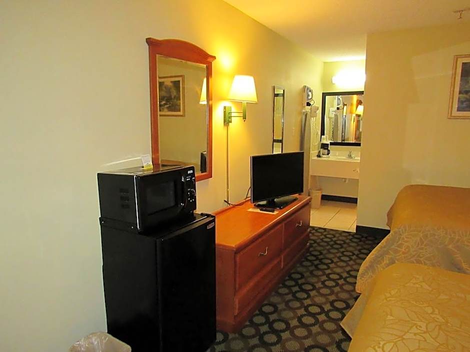 Economy Inn By OYO Ashburn