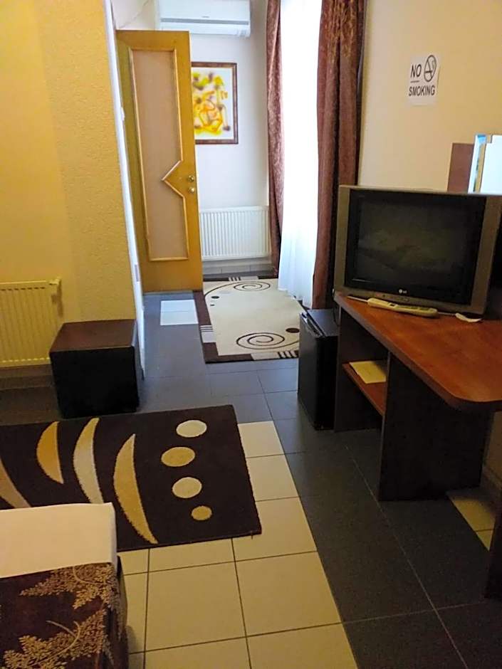Hotel Tranzzit