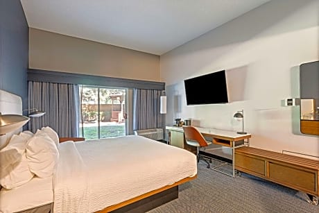 Hearing Accessible Guestroom King